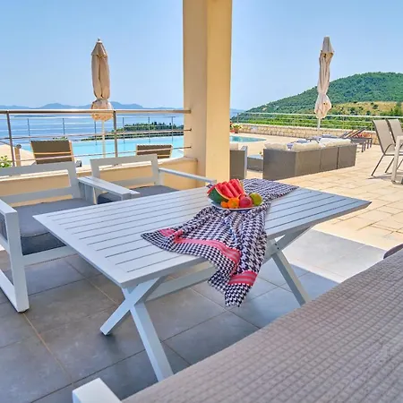 Villa Artisthouse Sinies Corfu Porta